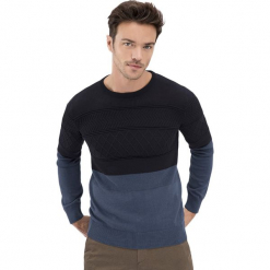 Sweter w kolorze czarno-niebieskim. Czarne swetry męskie AVVA, Dewberry, z okrągłym kołnierzem. Za 289.95 zł.