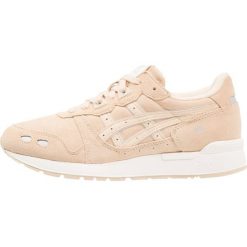 Asics Tiger GELLYTE Sneakersy niskie marzipan. Brązowe buty sportowe na co dzień męskie Asics Tiger, z materiału. W wyprzedaży za 344.25 zł.