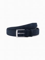 Męski jednobarwny pasek z naturalnego zamszu – granatowy V3 - Rozmiar: L/XL. Niebieskie paski męskie Ombre Clothing, bez wzorów, ze skóry, eleganckie. W wyprzedaży za 89.99 zł.