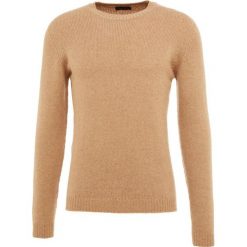 Roberto Collina CREW NECK Sweter camel. Brązowe swetry męskie Roberto Collina, z materiału. Za 1,079.00 zł.
