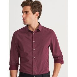 Koszula w kropki slim fit - Bordowy. Czerwone koszule męskie Reserved, w kropki. Za 89.99 zł.