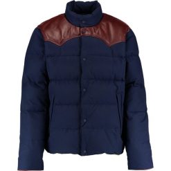 Penfield PELHAM Kurtka puchowa navy. Kurtki męskie marki Penfield. W wyprzedaży za 954.85 zł.