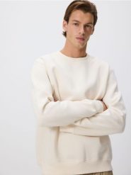 Gładka bluza z bawełną - złamana biel. Bluzy nierozpinane męskie Reserved, l, bez wzorów, z bawełny, bez ramiączek, bez kaptura. Za 109.99 zł.