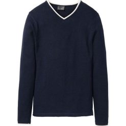 Sweter z dekoltem w serek z bawełny z recyclingu bonprix ciemnoniebieski. Swetry męskie marki bonprix. Za 74.99 zł.