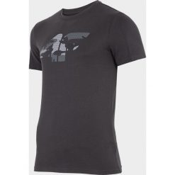 T-shirt męski TSM077 - ciemny szary. Szare t-shirty męskie 4f, m, bez wzorów, bez kołnierzyka, bez ramiączek. W wyprzedaży za 49.99 zł.