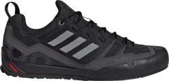 Buty trekkingowe Adidas TERREX SWIFT SOLO 2 (IE6901) 41 1/3. Buty trekkingowe męskie ADIDAS, bez wzorów, bez zapięcia, adidas terrex. Za 697.37 zł.