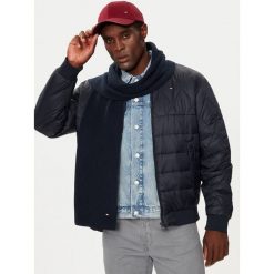 Szalik Tommy Hilfiger. Niebieskie szaliki męskie Tommy Hilfiger, bez wzorów. Za 259.99 zł.