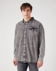 MESKA KOSZULA WRANGLER 1PKT FLAP SHIRT DARKEST SPRUCE 112341170. Koszule męskie Wrangler, xxl, bez wzorów, z jeansu, bez kołnierzyka, bez ramiączek. Za 169.99 zł.