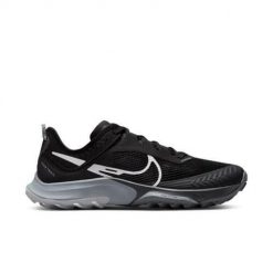 Buty do biegania męskie Nike Air Zoom Terra Kiger 8. Czarne buty do biegania męskie Nike, bez wzorów, z gumy, bez zapięcia, do biegania. Za 627.00 zł.