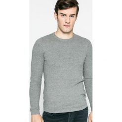 Dissident - Sweter. Szare swetry męskie Dissident, z bawełny, z okrągłym kołnierzem. W wyprzedaży za 39.90 zł.