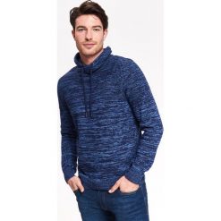 SWETER MĘSKI Z WYWIJANYM GOLFEM. Swetry męskie marki TOP SECRET. W wyprzedaży za 59.99 zł.