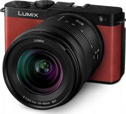 Aparat Panasonic Lumix S9 czerwony + 20-60mm f/3.5-5.6 (DC-S9KE-R). Bezlusterkowce PANASONIC. Za 8,919.98 zł.