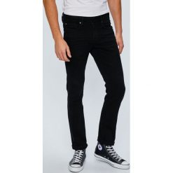 Guess Jeans - Jeansy Angels. Czarne jeansy męskie Guess Jeans, z bawełny. W wyprzedaży za 299.90 zł.