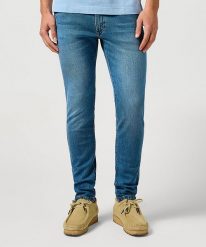 MESKIE SPODNIE WRANGLER BRYSON COWBOY HAZE 112362428. Jeansy męskie Wrangler, bez wzorów, z jeansu. Za 219.99 zł.