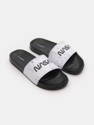 Klapki NASA - biały. Białe klapki i japonki męskie Sinsay, bez wzorów. W wyprzedaży za 27.99 zł.