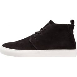 Royal RepubliQ SPARTACUS CHUKKA OUTSOLE Sneakersy wysokie black. Buty sportowe na co dzień męskie marki Royal RepubliQ. W wyprzedaży za 503.30 zł.