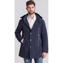 Granatowa parka męska z odpinanym kapturem. Parki męskie Armani Exchange. Za 459.60 zł.