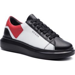 Sneakersy GUESS - FM7OPE LEA12 WHIRE. Buty sportowe na co dzień męskie marki Guess. Za 499.00 zł.