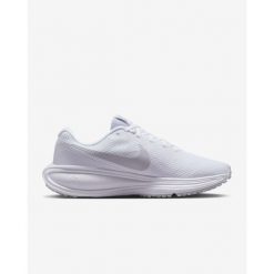 Buty do biegania męskie Nike Revolution 8. Białe buty do biegania męskie Nike, bez wzorów, bez zapięcia, do biegania, nike revolution. Za 443.00 zł.