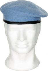 Kurtka męska Demobil BERET FRANCUSKI ORGINAŁ NIEBIESKI NOWY 56 cm. Niebieskie kurtki męskie Demobil, m, bez wzorów, bez ramiączek, bez kaptura. Za 66.00 zł.