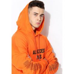 Pomarańczowa Bluza Easy Access. Brązowe bluzy z kapturem męskie marki Born2be, z nadrukiem. Za 169.99 zł.