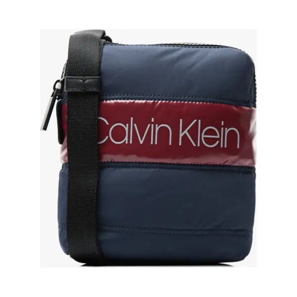 Calvin Klein Torba Puffer Mini Reporter , czarny, rozmiar ONE SIZE. Czarne torby męskie na ramię Calvin Klein, bez wzorów, z materiału, na ramię, małe, pikowane. Za 279.99 zł.