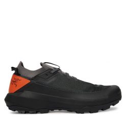 Trekkingi Arc'teryx. Czarne buty trekkingowe męskie Arc'teryx, bez wzorów, bez zapięcia, trekkingowe. Za 1,099.00 zł.