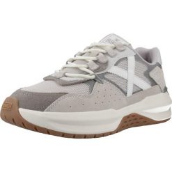 Buty MUNICH NEXA 18 Szary. Szare buty trekkingowe męskie Munich, bez wzorów, ze skóry, bez zapięcia. Za 448.99 zł.