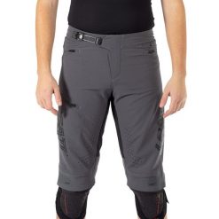 Spodenki rowerowe LEATT Shorts MTB Gravity 4.0. Szare szorty sportowe męskie LEATT, bez wzorów, sportowe. W wyprzedaży za 584.10 zł.