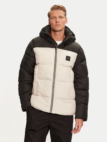 Calvin Klein Kurtka puchowa K10K114384 Beżowy Regular Fit. Brązowe kurtki męskie Calvin Klein, m, bez wzorów, z puchu, bez ramiączek, bez kaptura. Za 789.99 zł.