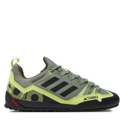 Trekkingi adidas. Zielone buty trekkingowe męskie ADIDAS, bez wzorów, sportowe, bez obcasa, bez zapięcia. Za 499.99 zł.