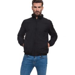 Kurtka w kolorze czarnym. Czarne kurtki męskie Lonsdale, Kangol, Crosshatch, l, bez wzorów, bez ramiączek, bez kaptura. W wyprzedaży za 159.95 zł.