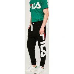 Fila - Spodnie. Długie spodnie sportowe męskie marki Fila. Za 239.90 zł.