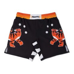 Spodenki treningowe MANTO Tiger's Tail. Czarne szorty sportowe męskie Manto, bez wzorów, sportowe. Za 189.99 zł.