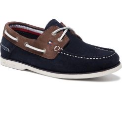 Mokasyny TOMMY HILFIGER - Classic Suede Boatshoe FM0FM02112 Midnight/Coffeebean 901. Mokasyny męskie Tommy Hilfiger. W wyprzedaży za 359.00 zł.