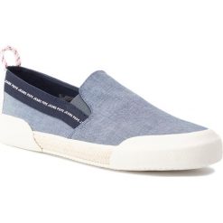 Tenisówki PEPE JEANS - Cruise Slip On Men Cham PMS10278 Chambray 564. Trampki męskie Pepe Jeans. W wyprzedaży za 149.00 zł.