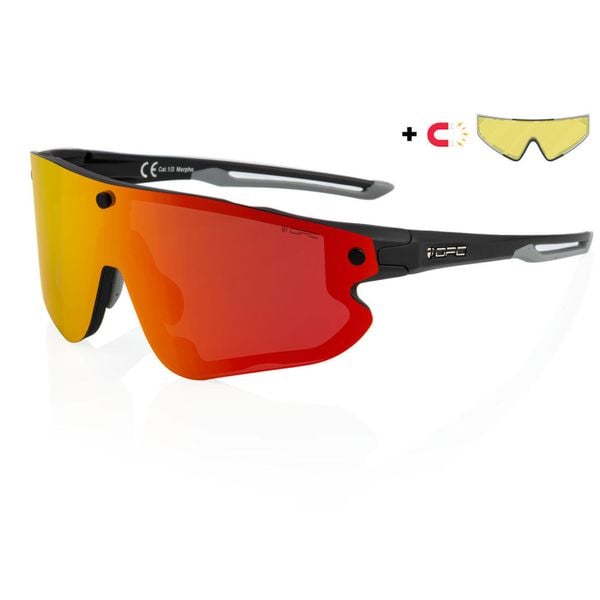 Okulary przeciwsłoneczne z wymienną soczewką i polaryzacją OPC Morpho. Czarne okulary przeciwsłoneczne męskie OPC, bez wzorów, sportowe. Za 379.99 zł.