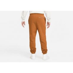 Spodnie męskie nike air jordan essentials statement fleece pants desert bronze. Brązowe spodnie dresowe męskie Nike, bez wzorów, z dresówki. Za 389.00 zł.