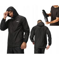 Kurtka przeciwdeszczowa dla mężczyzn Regatta RMW281 z kapturem. Czarne kurtki męskie Regatta, m, bez wzorów, sportowe, bez ramiączek, z kapturem. Za 119.99 zł.