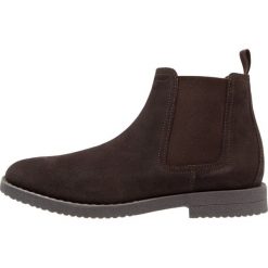 Geox BRANDLED Botki dark coffee. Buty zimowe męskie Geox. W wyprzedaży za 383.20 zł.