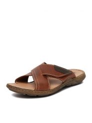 Rieker Klapki CEO-22089-24 Brązowy. Brązowe klapki i japonki męskie Rieker, bez wzorów, ze skóry. Za 299.99 zł.