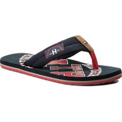 Japonki TOMMY HILFIGER - Essential Th Beach Sandal FM0FM01369 Midnight 403. Niebieskie klapki i japonki męskie Tommy Hilfiger, bez wzorów, z materiału. W wyprzedaży za 129.00 zł.