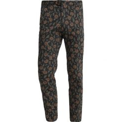 Bertoni BANK Spodnie garniturowe blue print. Eleganckie spodnie męskie Bertoni. Za 509.00 zł.
