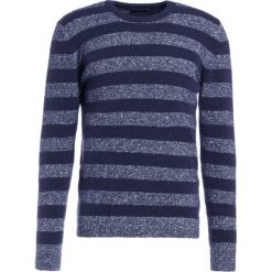 Roberto Collina STRIPED Sweter blue. Swetry męskie marki Roberto Collina. W wyprzedaży za 419.60 zł.