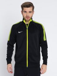 Nike Bluza męska Team Club Trainer czarna r. S (658683-011). Czarne bluzy nierozpinane męskie Nike, m, bez wzorów, bez ramiączek, bez kaptura. Za 215.87 zł.