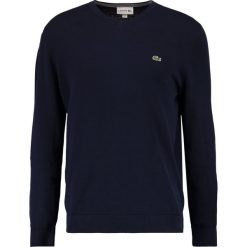 Lacoste Sweter marine. Kardigany męskie marki Lacoste. W wyprzedaży za 343.20 zł.