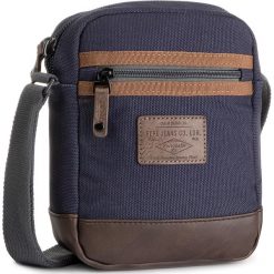 Saszetka PEPE JEANS - Bandolera 7365061 Blue. Niebieskie saszetki męskie Pepe Jeans, bez wzorów, z jeansu, młodzieżowe. W wyprzedaży za 109.00 zł.