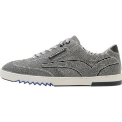 Floris van Bommel ZAGGI Sneakersy niskie grey. Szare trampki męskie Floris van Bommel, z materiału. W wyprzedaży za 493.35 zł.