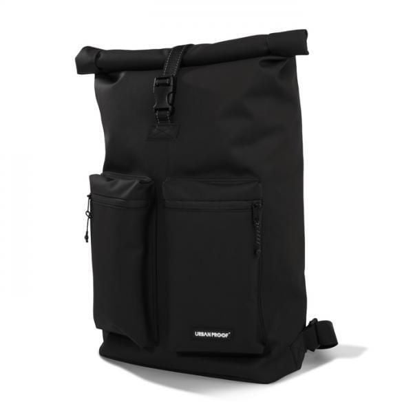 Plecak rolltop Urban Proof. Czarne plecaki męskie URBAN PROOF, bez wzorów. Za 348.95 zł.