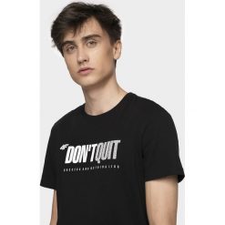 T-shirt męski TSM074 - głęboka czerń. T-shirty męskie 4f. W wyprzedaży za 49.99 zł.